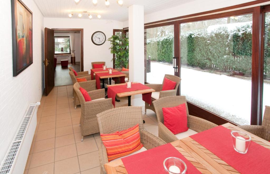 Hotel Zum Goldenen Hirsch Bad Bevensen Esterno foto